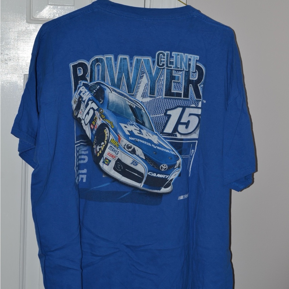 Blue NASCAR T-Shirt
Clint Bowyer 15
Bundle OBO